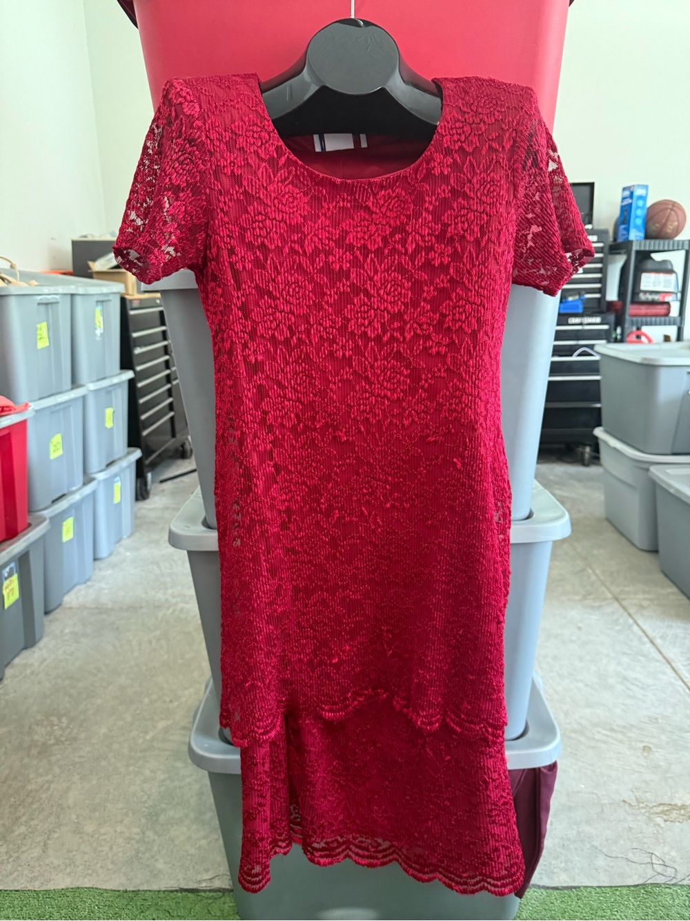 Red Lace Short-Sleeve Sheath Dress p35